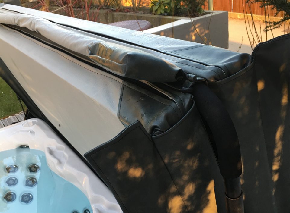 Home • Whirlpool im Garten